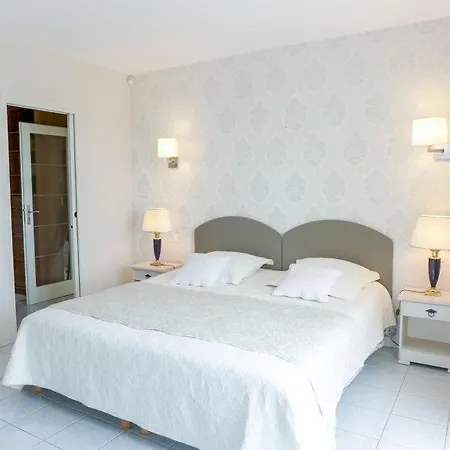 Saint-aygulf Sleeps 6 Pool Air Con Wifi Holiday home *