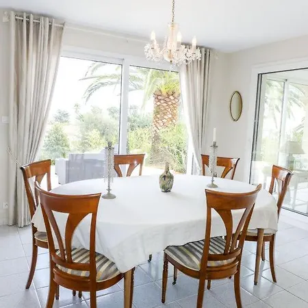 Saint-aygulf Sleeps 6 Pool Air Con Wifi Holiday home